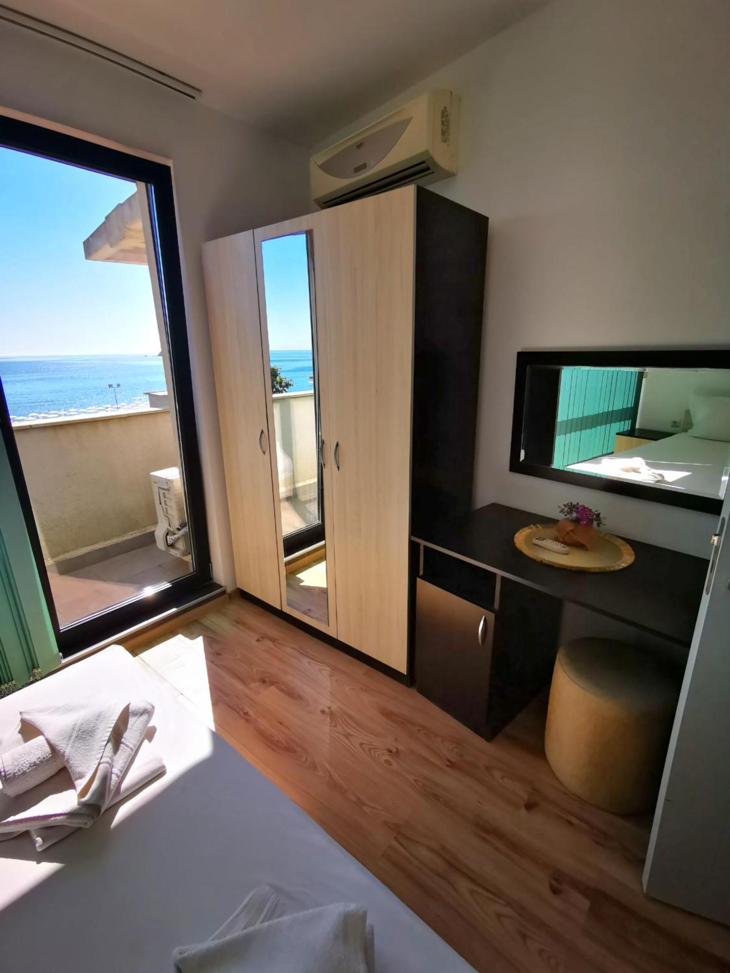 Azur Apartments Sozopol Eksteriør billede